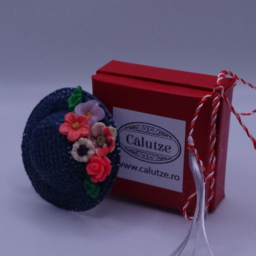 Pălărie albastră din paie cu flori