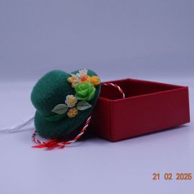 Pălărie verde cu flori M1
